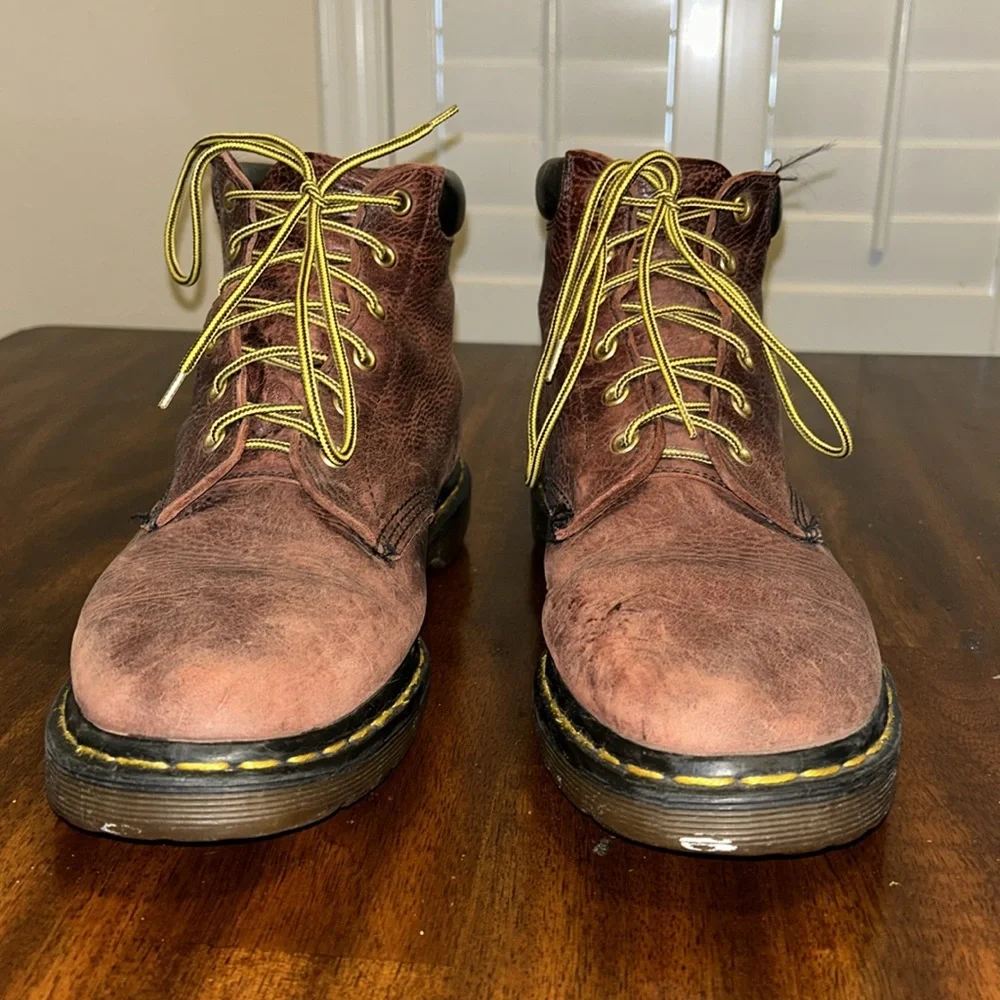 Dr Martens vintage chukka boots.